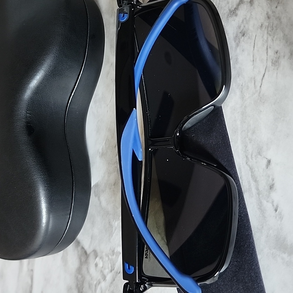 New Carrera Black Blue Mirror Sunglasses, NWT - Picture 4 of 9